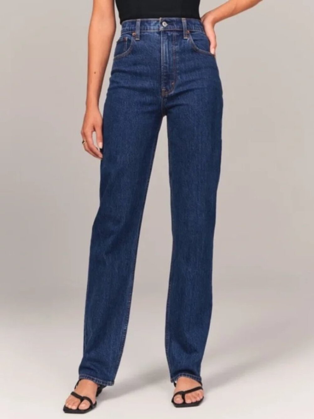Abercrombie & Fitch 90s Straight Ultra High Rise Jeans Medium Wash Size 28 / 6L